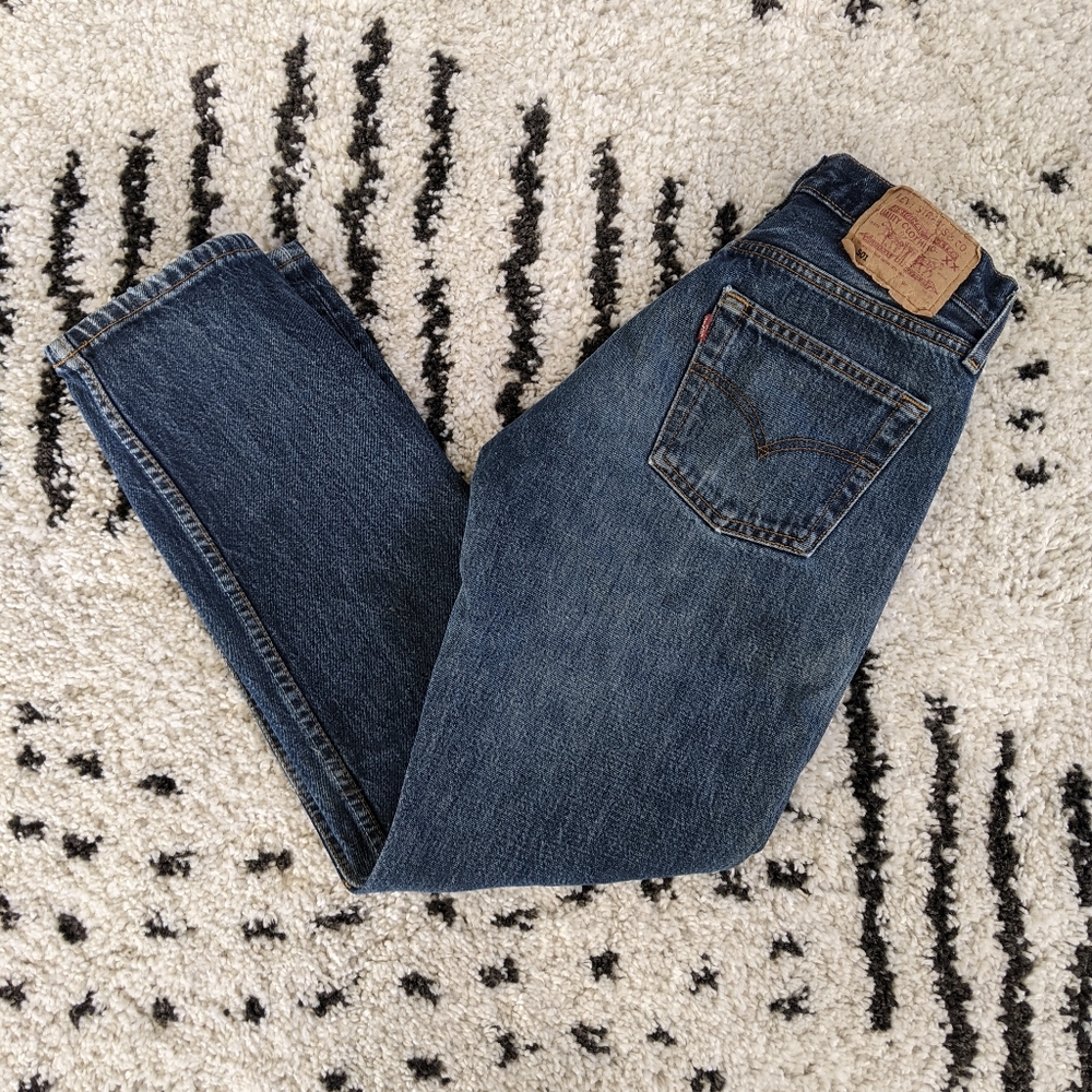 Levi's 501 button fly medium wash jeans size 24